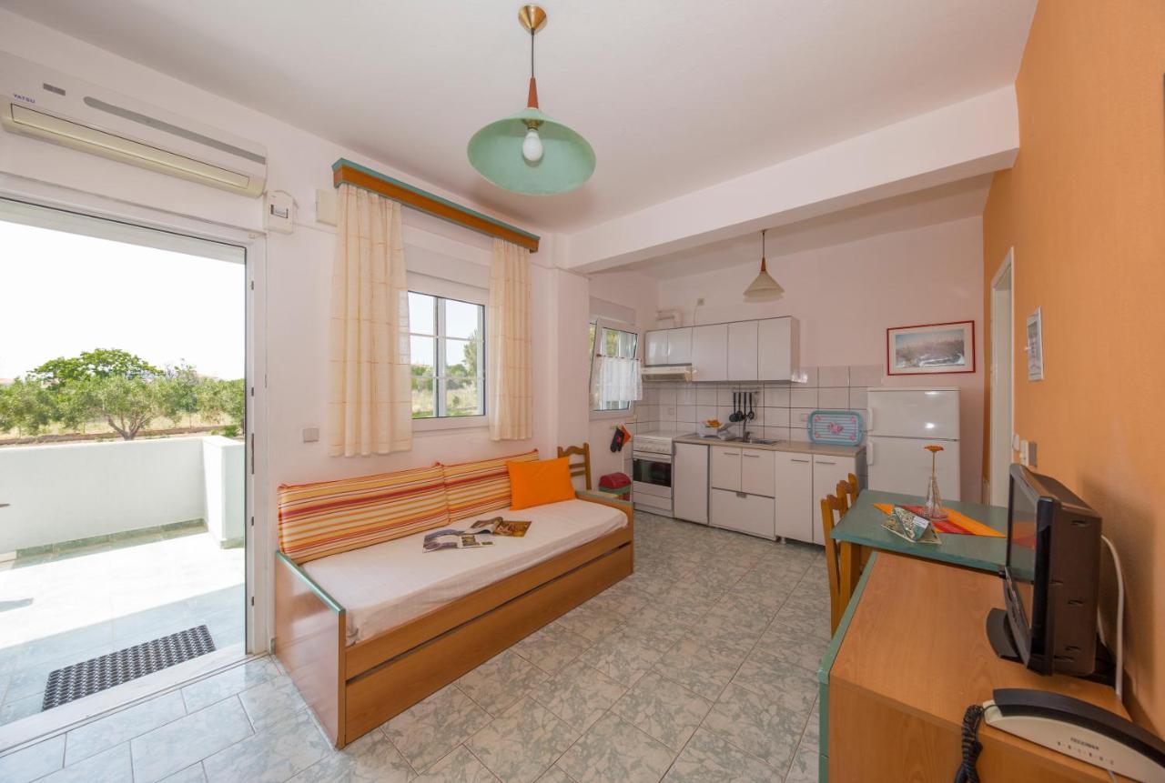 Seaview Aparthotel Nea Poteidaia Exterior foto