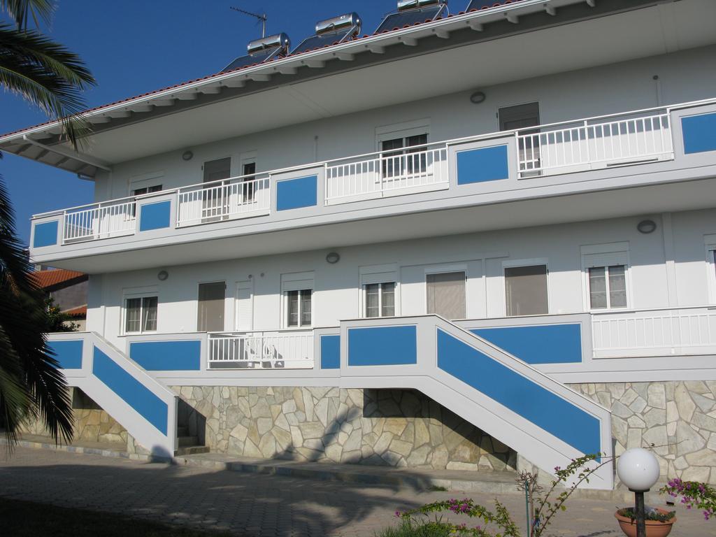 Seaview Aparthotel Nea Poteidaia Exterior foto