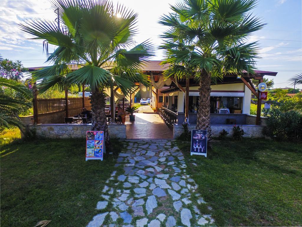 Seaview Aparthotel Nea Poteidaia Exterior foto
