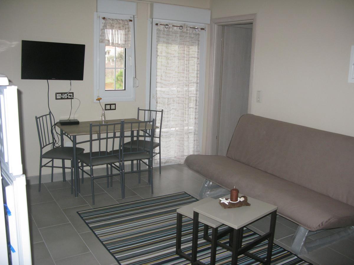 Seaview Aparthotel Nea Poteidaia Exterior foto