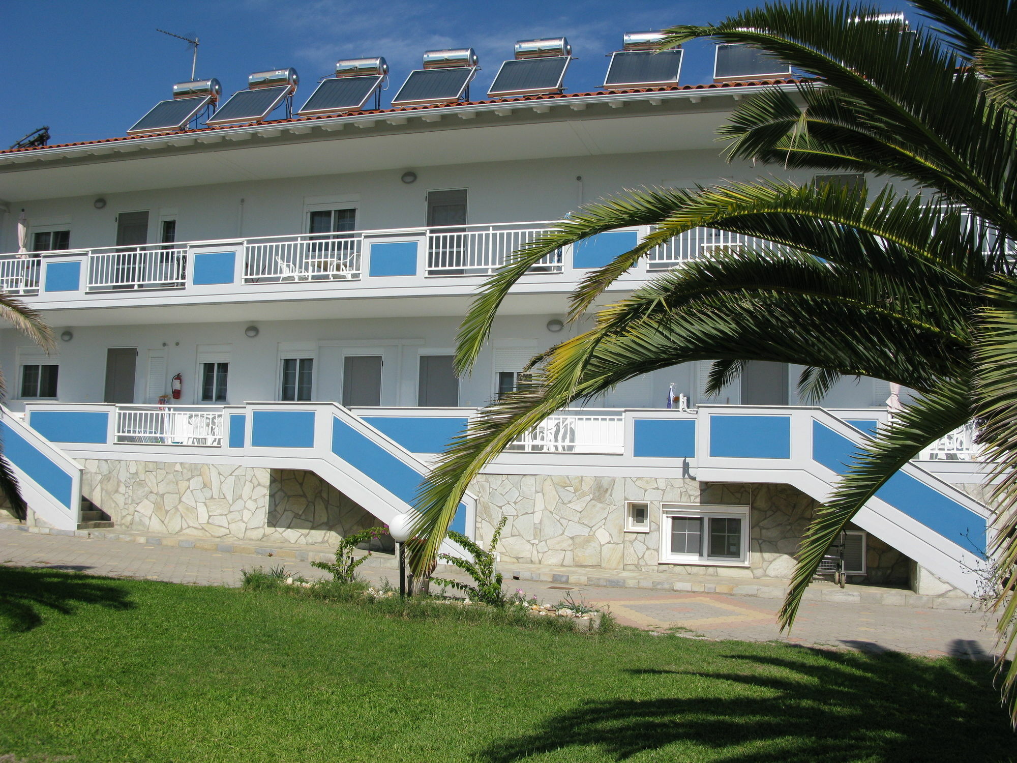 Seaview Aparthotel Nea Poteidaia Exterior foto